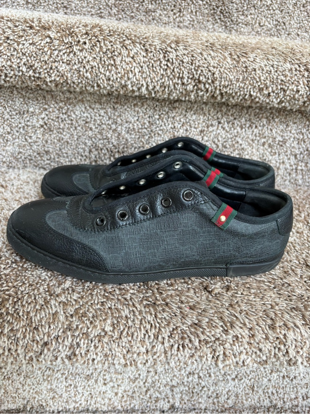 Gucci Women’s Black Leather Lace up Sneakers with Green-Red Heel Trim